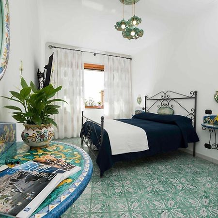 B&B Palazzo Pinto Vietri Eksteriør billede