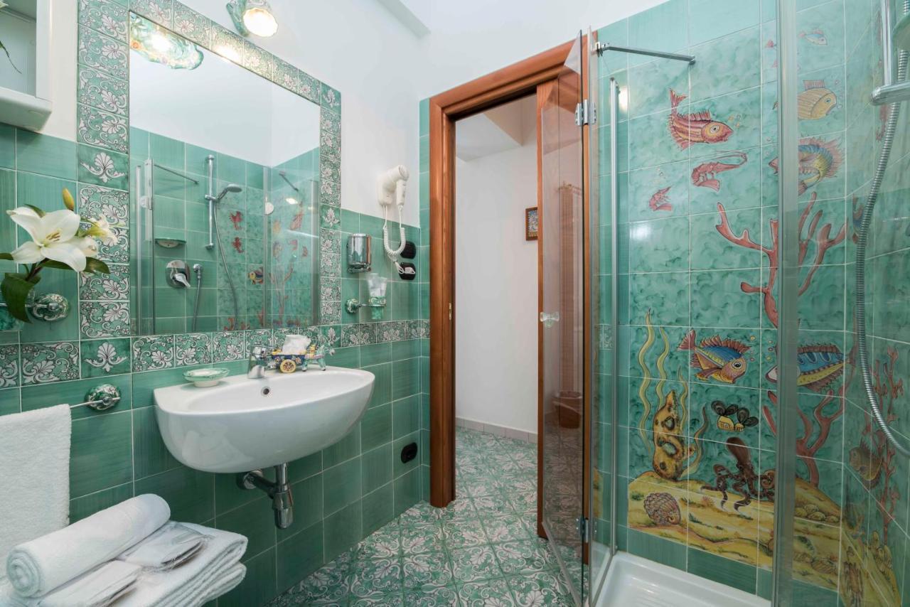 B&B Palazzo Pinto Vietri Eksteriør billede