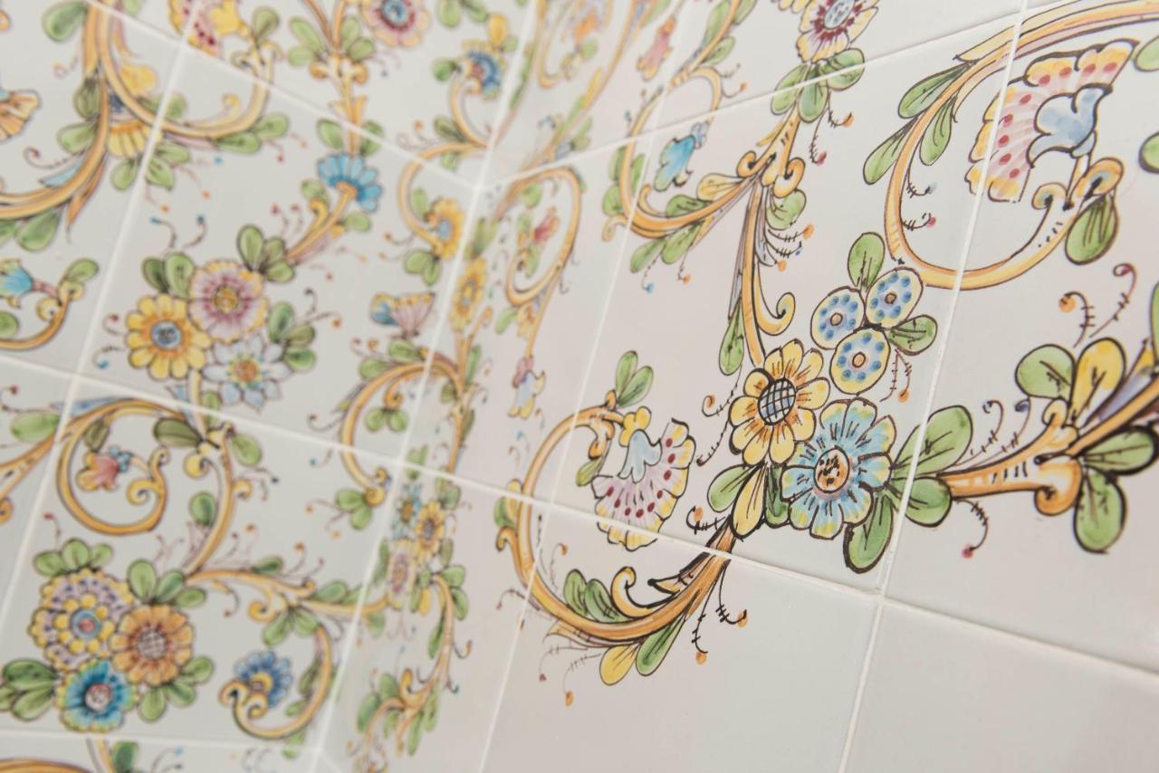 B&B Palazzo Pinto Vietri Eksteriør billede