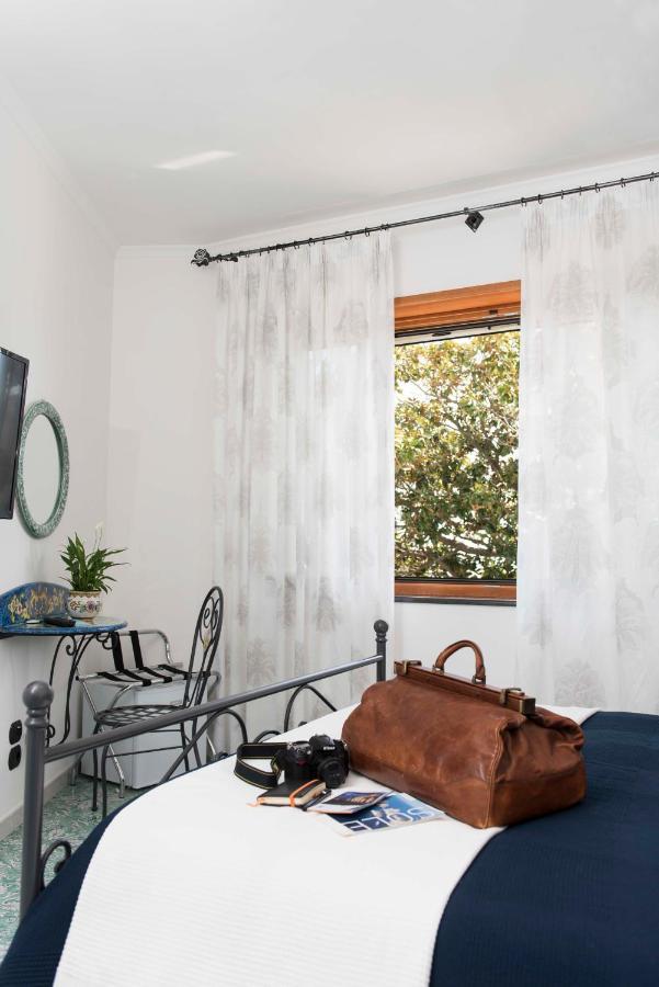 B&B Palazzo Pinto Vietri Eksteriør billede