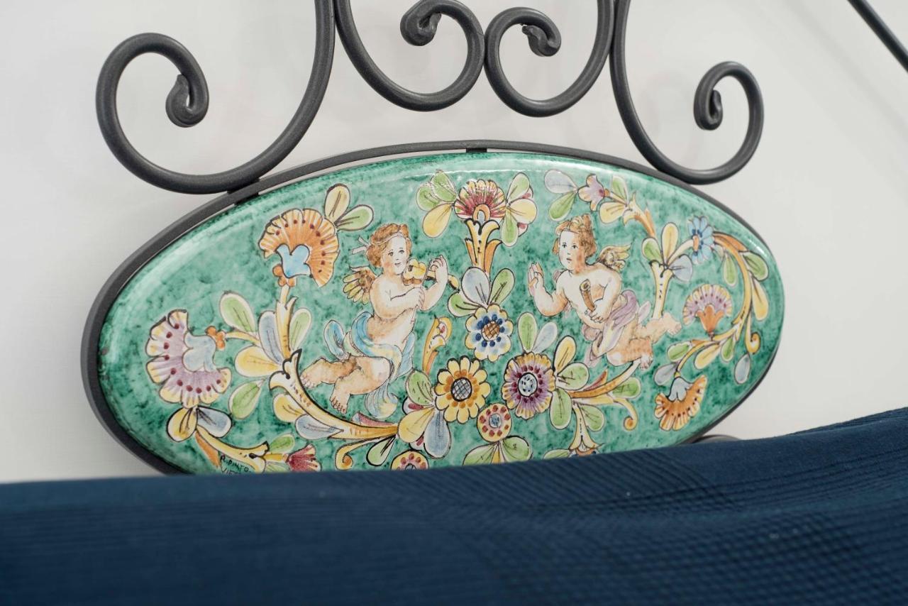 B&B Palazzo Pinto Vietri Eksteriør billede