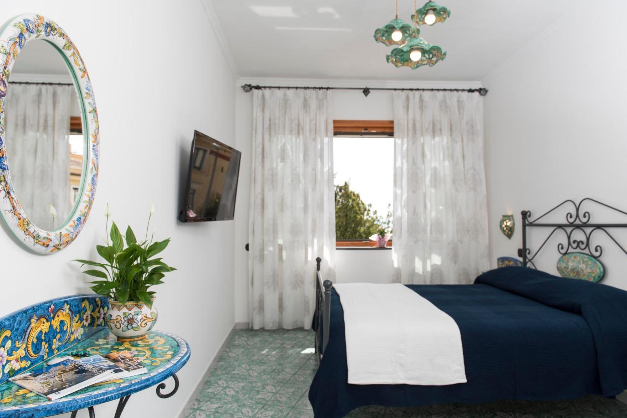 B&B Palazzo Pinto Vietri Eksteriør billede
