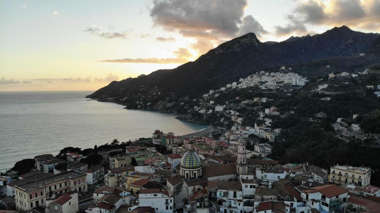 B&B Palazzo Pinto Vietri Eksteriør billede